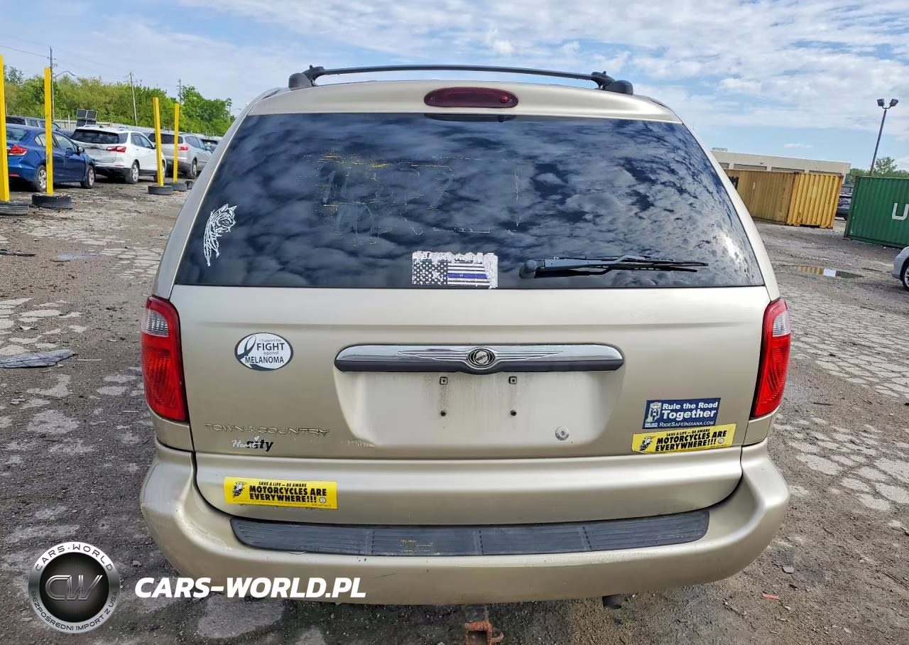 2005 Chrysler Town & Country VIN:1C4GP45R75B196877 - 6