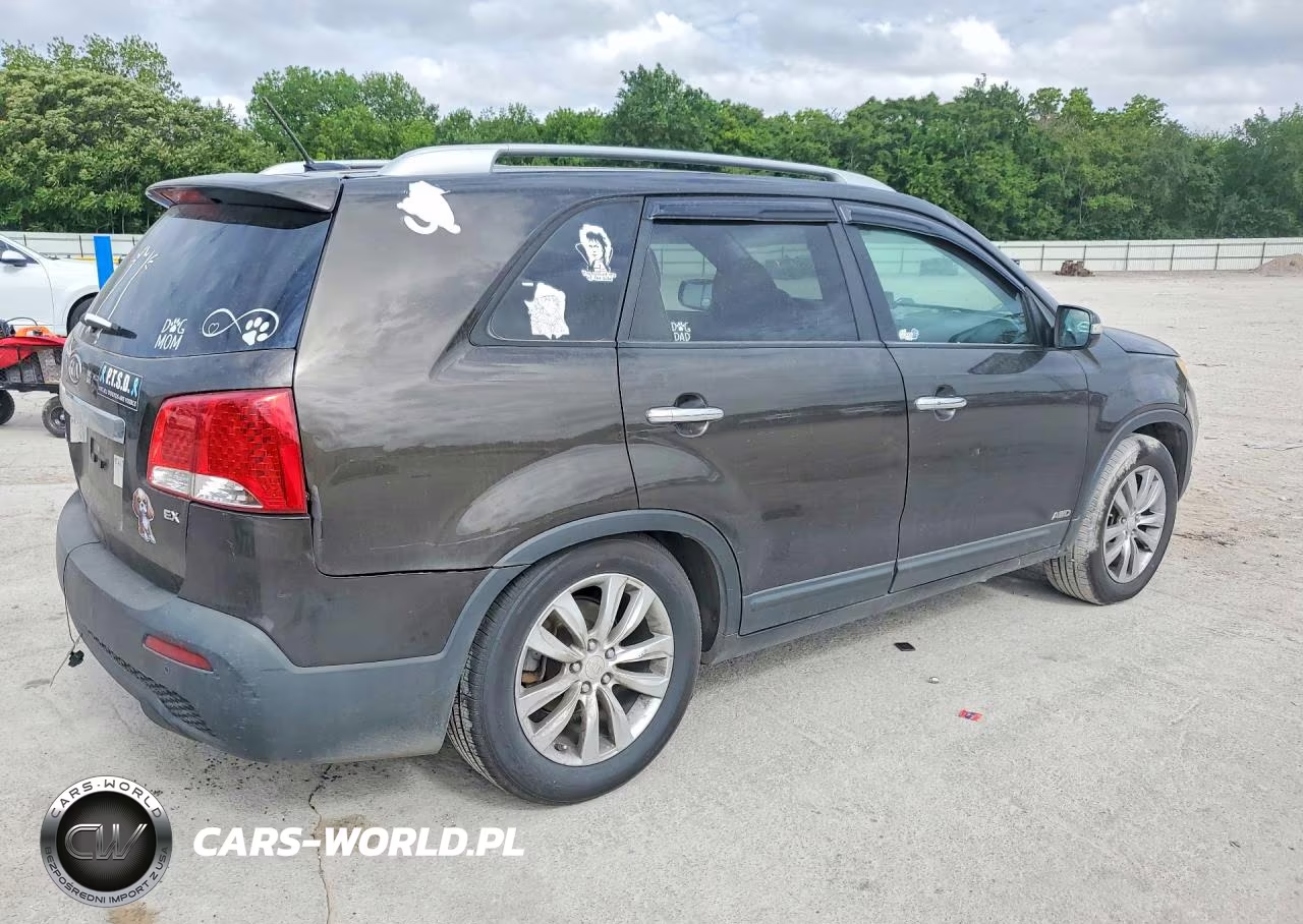2011 Kia Sorento Ex VIN:5XYKUDA18BG134621 - 3