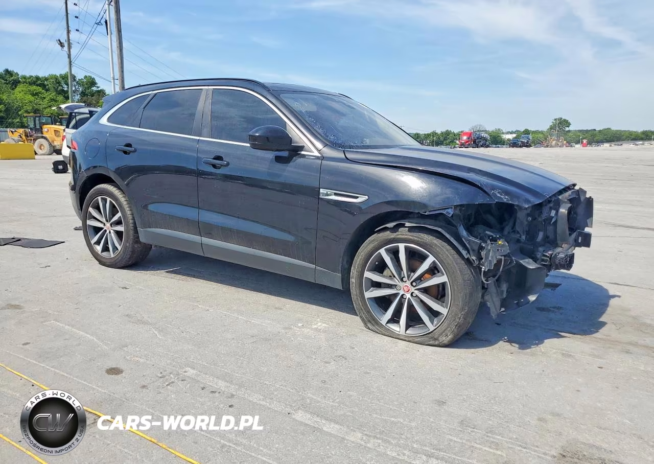2018 Jaguar F-Pace Prestige VIN:SADCK2FX4JA279265 - 4