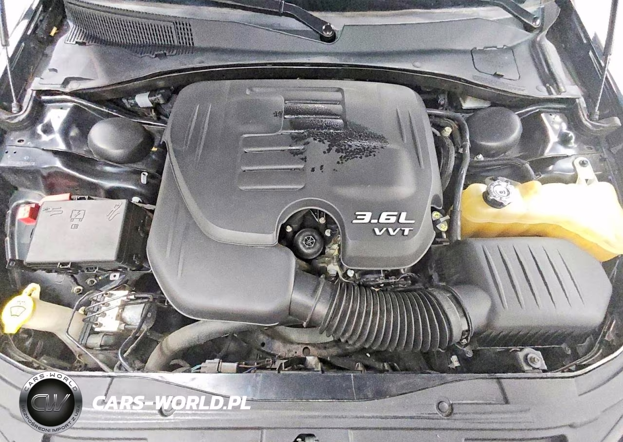 2019 Chrysler 300 Limited VIN:2C3CCAKG2KH556673 - 11
