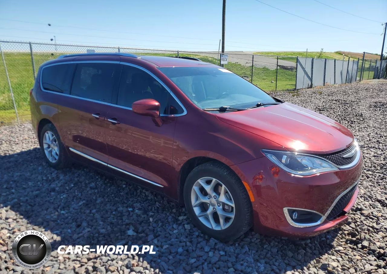 2018 Chrysler Pacifica Touring L VIN:2C4RC1BG5JR317276 - 4