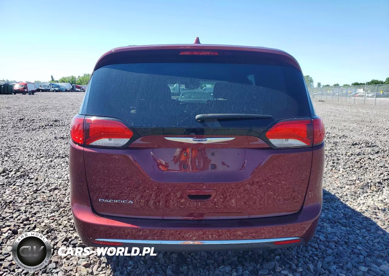 2018 Chrysler Pacifica Touring L VIN:2C4RC1BG5JR317276 - 6