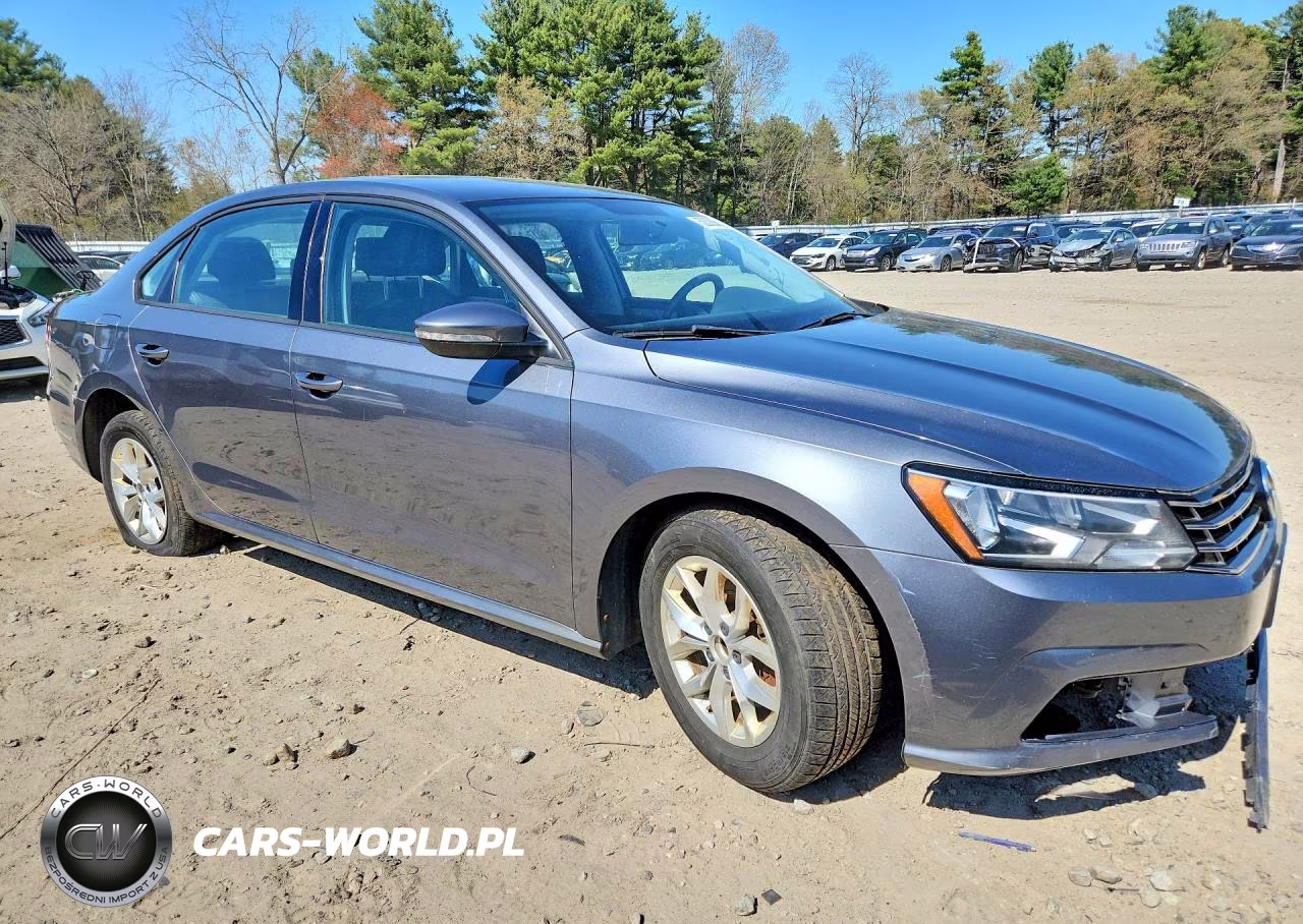 2018 Volkswagen Passat S VIN:1VWAA7A36JC000598 - 4