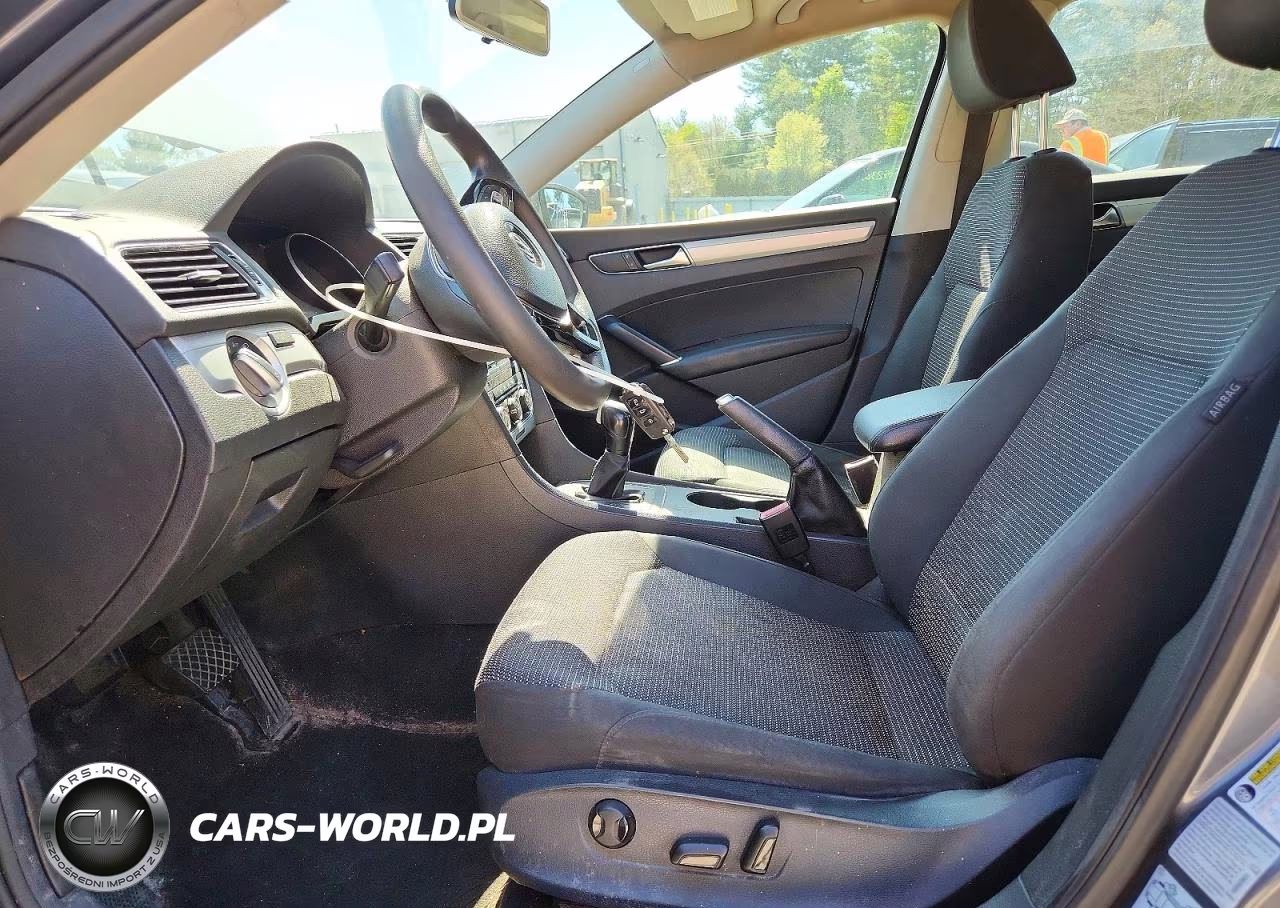 2018 Volkswagen Passat S VIN:1VWAA7A36JC000598 - 7