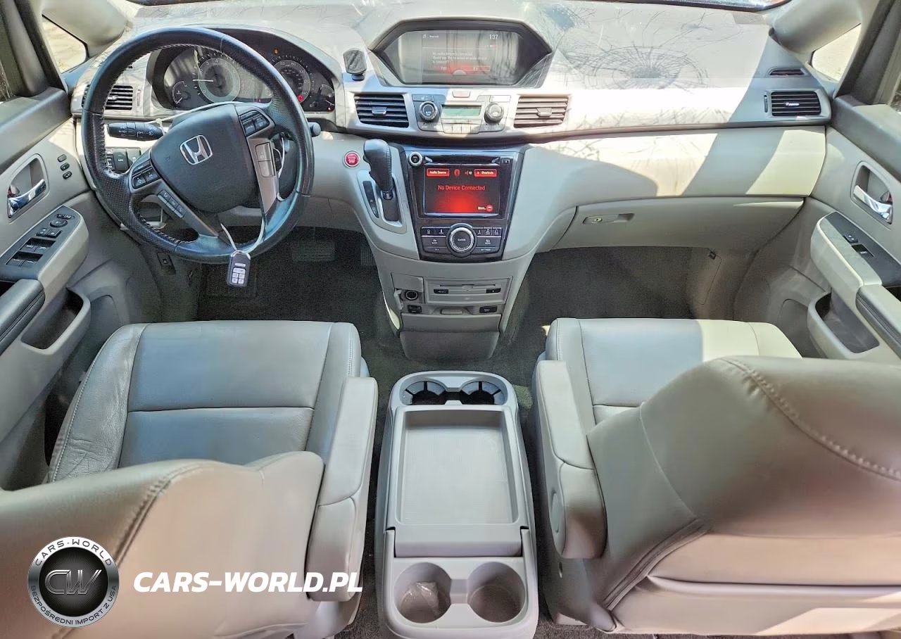 2015 Honda Odyssey Touring VIN:5FNRL5H94FB056631 - 8