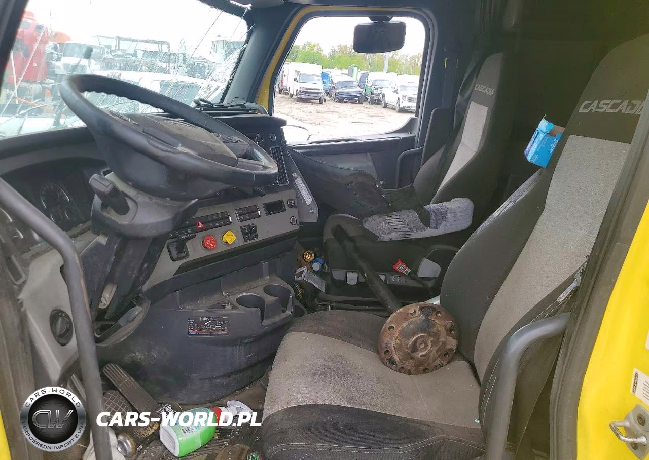2019 Freightliner Cascadia 1 - Semi Truck VIN:1FUJHHDR8KLKL9455 - 6