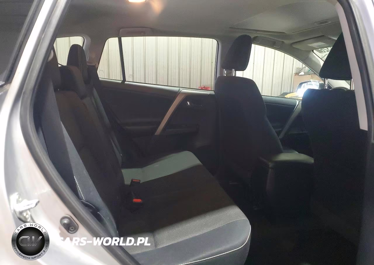 2018 Toyota Rav4 Xle VIN:2T3RFREV5JW793372 - 11