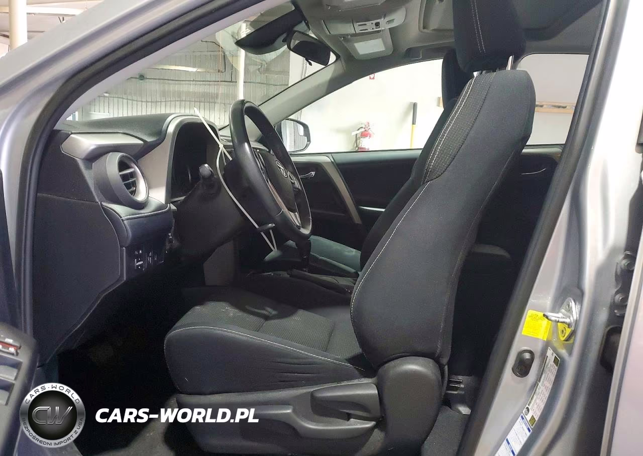 2018 Toyota Rav4 Xle VIN:2T3RFREV5JW793372 - 7