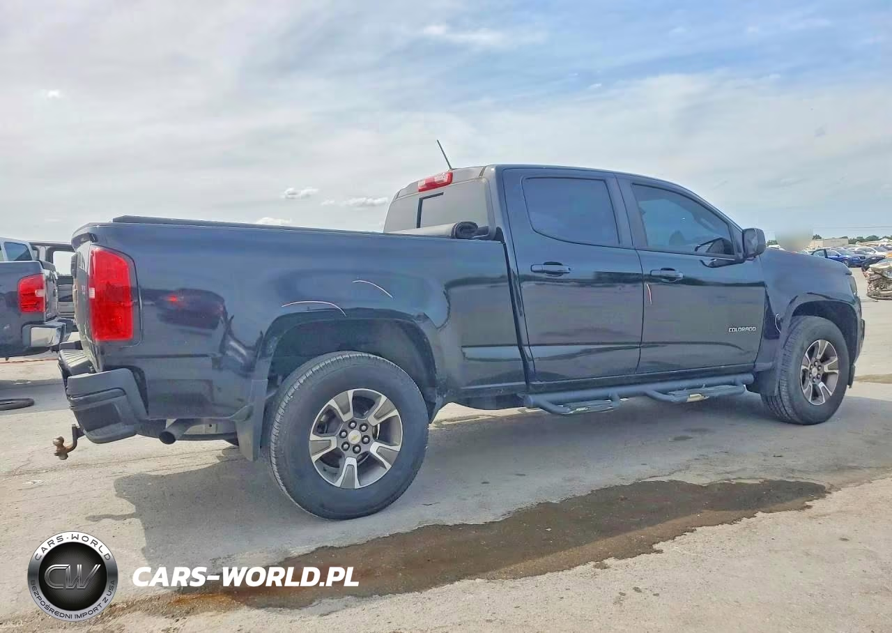2018 Chevrolet Colorado Z71 VIN:1GCGTDEN9J1316431 - 3