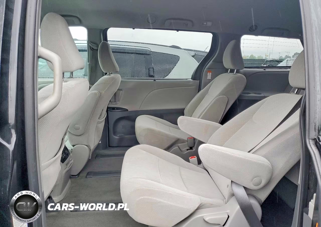 2018 Toyota Sienna 4X4 Le VIN:5TDJZ3DC5JS198881 - 11
