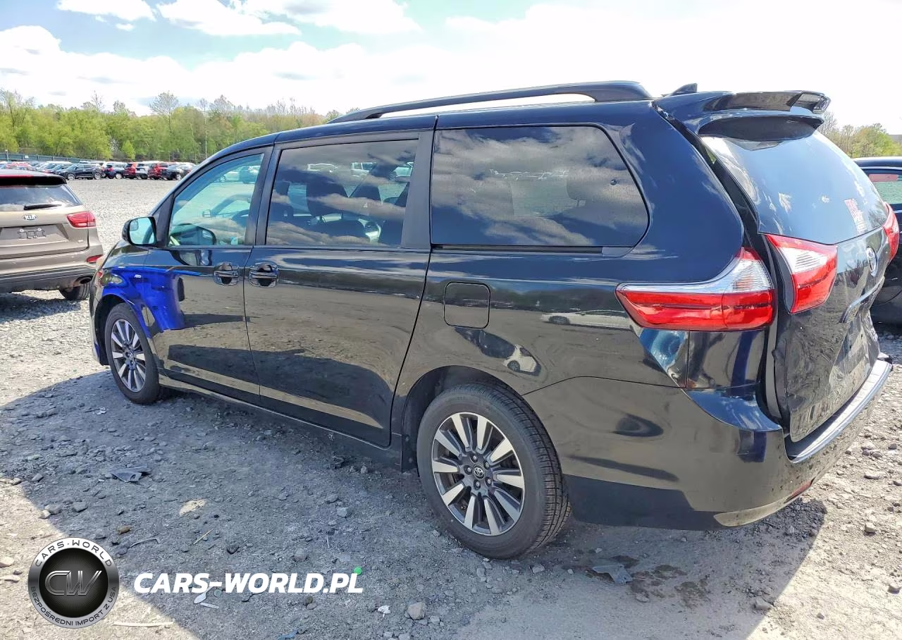 2018 Toyota Sienna 4X4 Le VIN:5TDJZ3DC5JS198881 - 2