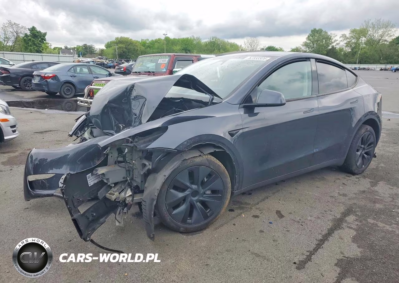 2024 Tesla Model Y – zdjęcie 1 z 14