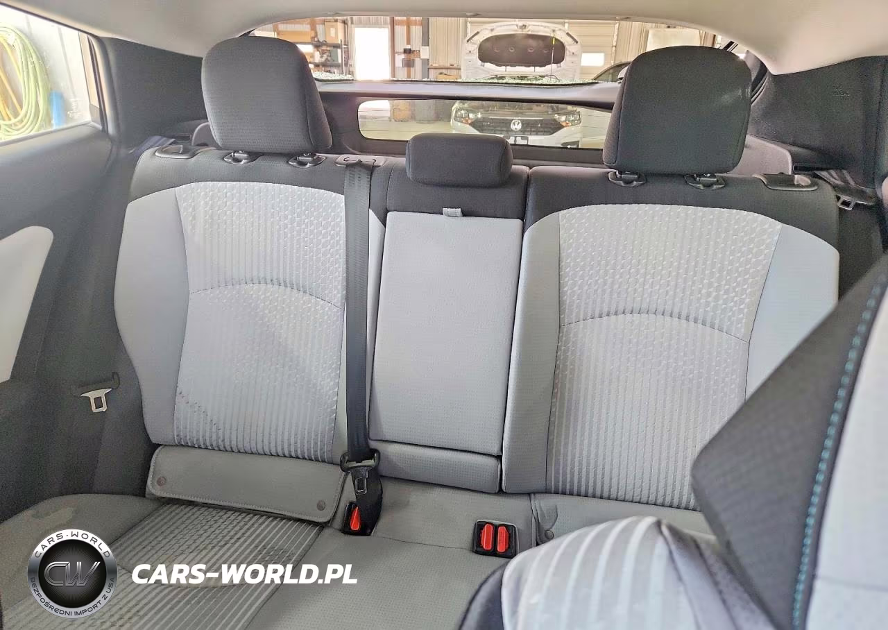 2018 Toyota Prius Two VIN:JTDKBRFU7J3598721 - 10