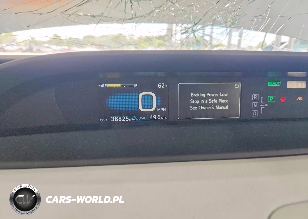 2018 Toyota Prius Two VIN:JTDKBRFU7J3598721 - 9