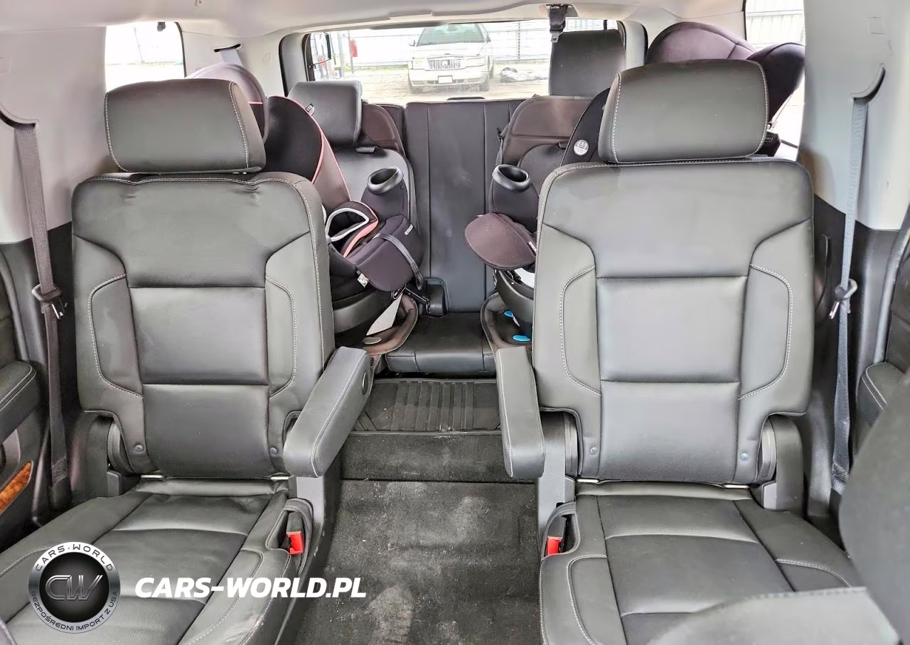 2018 Chevrolet Tahoe K1500 Premier VIN:1GNSKCKC3JR350304 - 10
