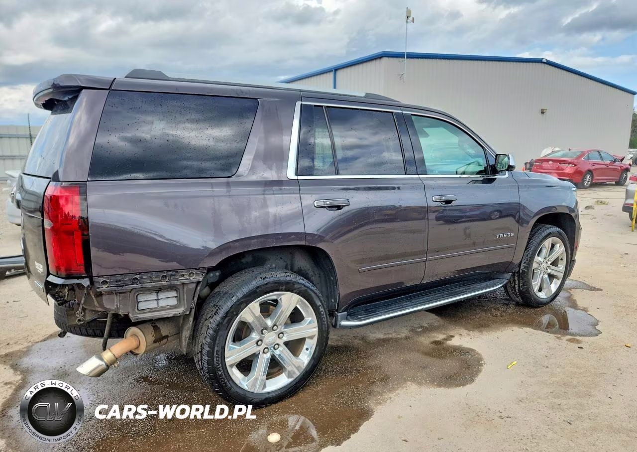 2018 Chevrolet Tahoe K1500 Premier VIN:1GNSKCKC3JR350304 - 3