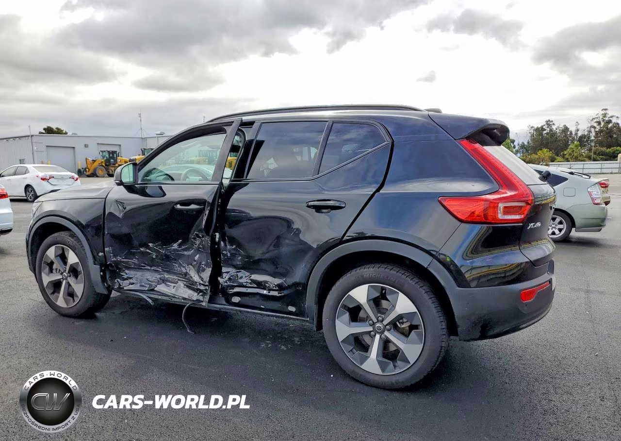 2025 Volvo Xc40 Plus VIN:YV4L12UC8S2464443 - 2