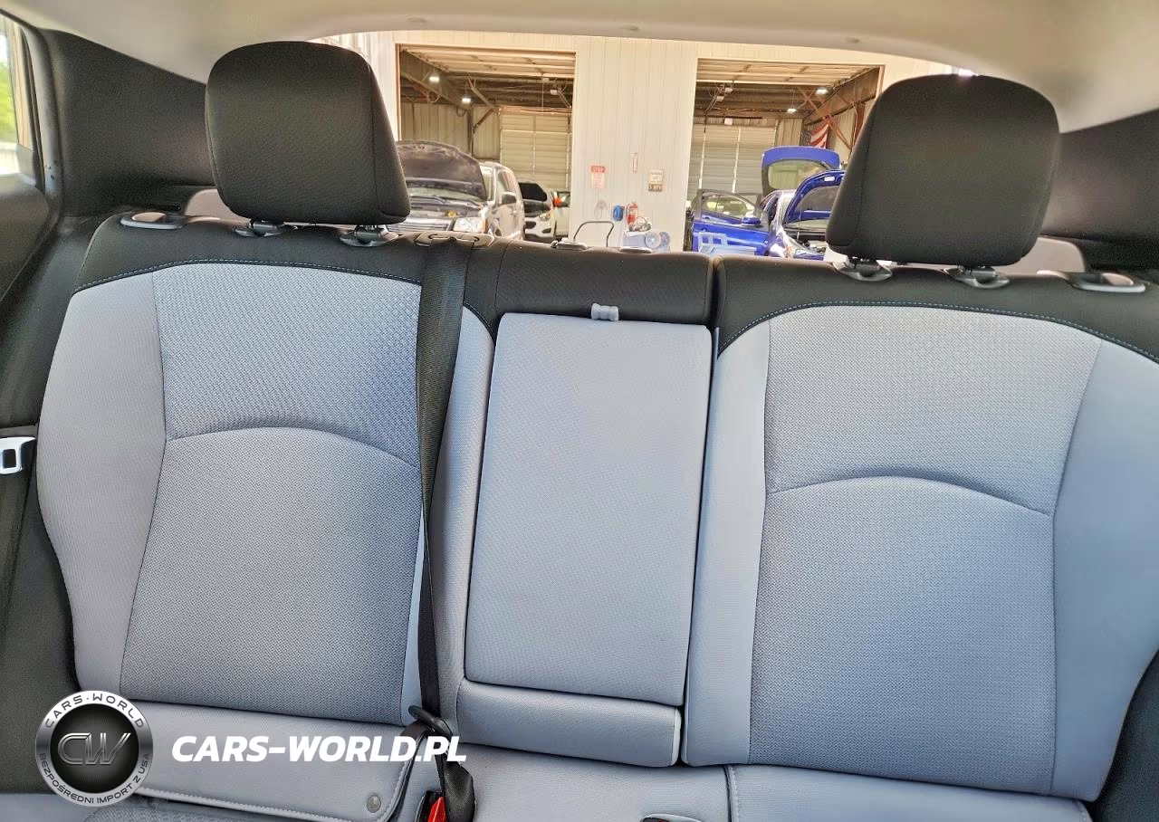 2019 Toyota Prius Le VIN:JTDKARFU7K3087305 - 10