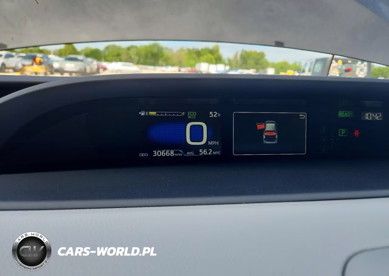 2019 Toyota Prius Le VIN:JTDKARFU7K3087305 - 9