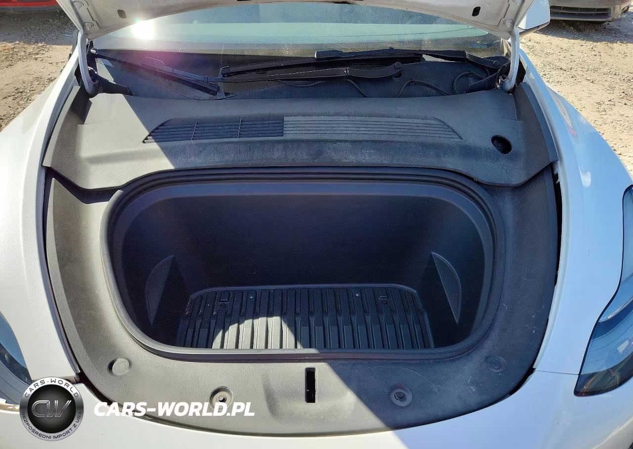 2021 Tesla Model Y VIN:5YJYGDEE3MF200775 - 11