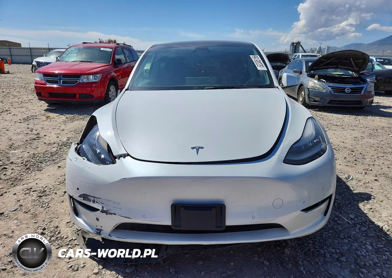 2021 Tesla Model Y VIN:5YJYGDEE3MF200775 - 5