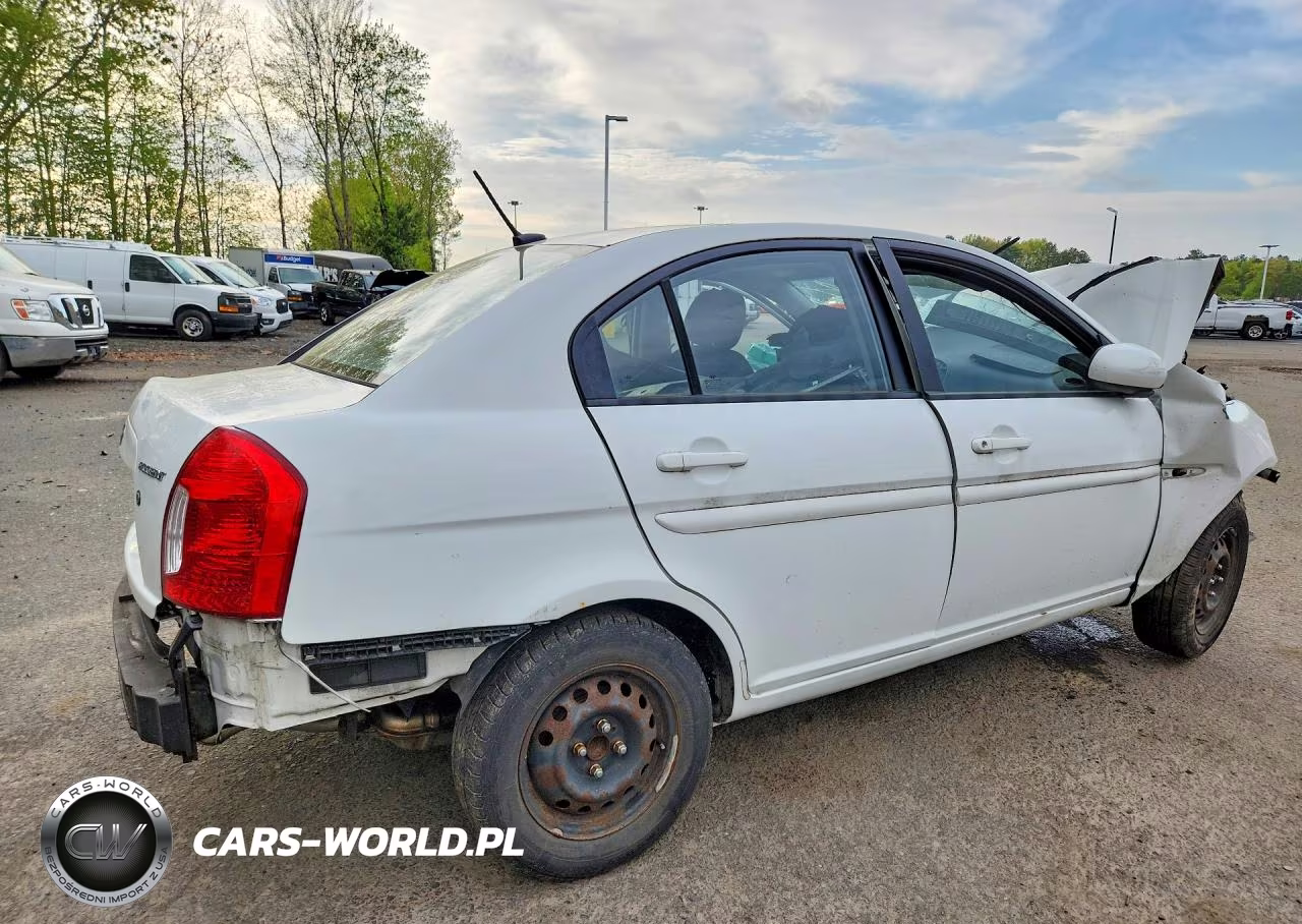2010 Hyundai Accent Gls VIN:KMHCN4AC8AU484214 - 3