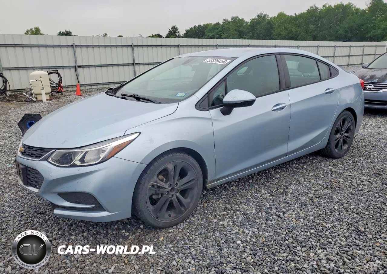 2017 Chevrolet Cruze Ls – zdjęcie 1 z 13