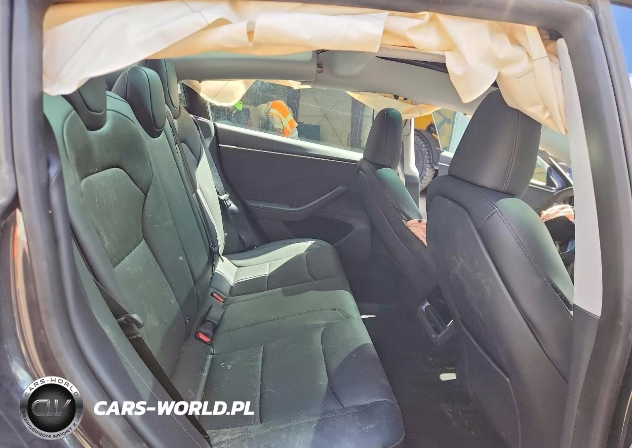 2025 Tesla Model 3 VIN:5YJ3E1EB1SF060467 - 10