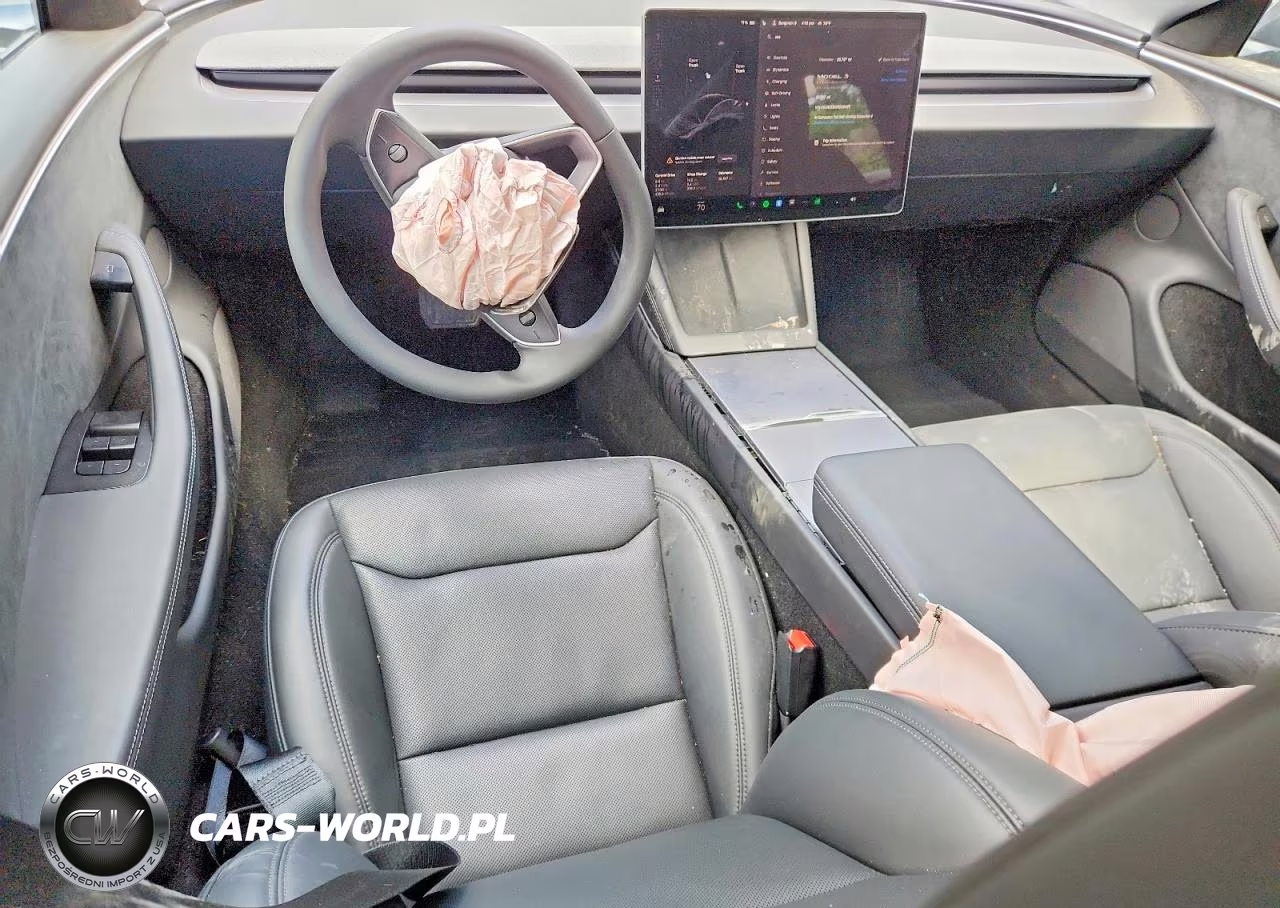 2025 Tesla Model 3 VIN:5YJ3E1EB1SF060467 - 8