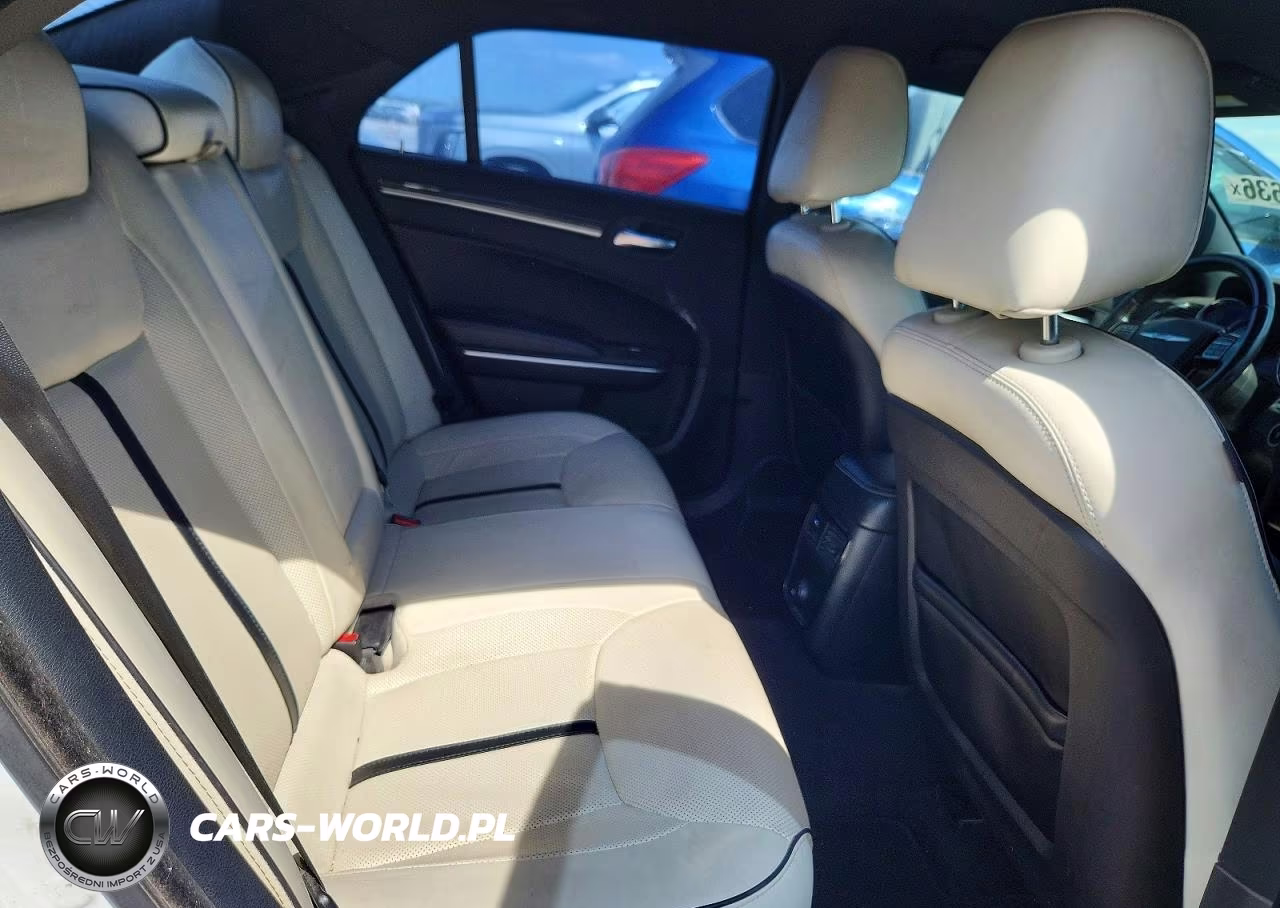 2013 Chrysler 300 VIN:2C3CCAAG8DH728161 - 10