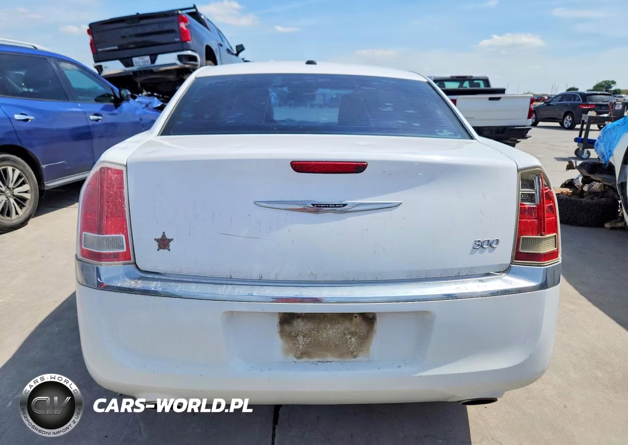 2013 Chrysler 300 VIN:2C3CCAAG8DH728161 - 6