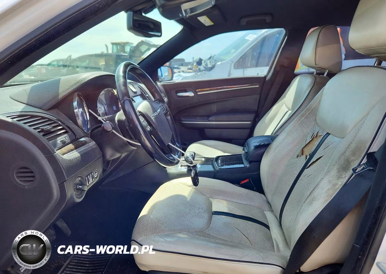 2013 Chrysler 300 VIN:2C3CCAAG8DH728161 - 7