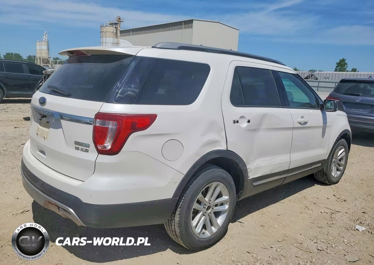 2016 Ford Explorer Xlt VIN:1FM5K7DH2GGC84009 - 3