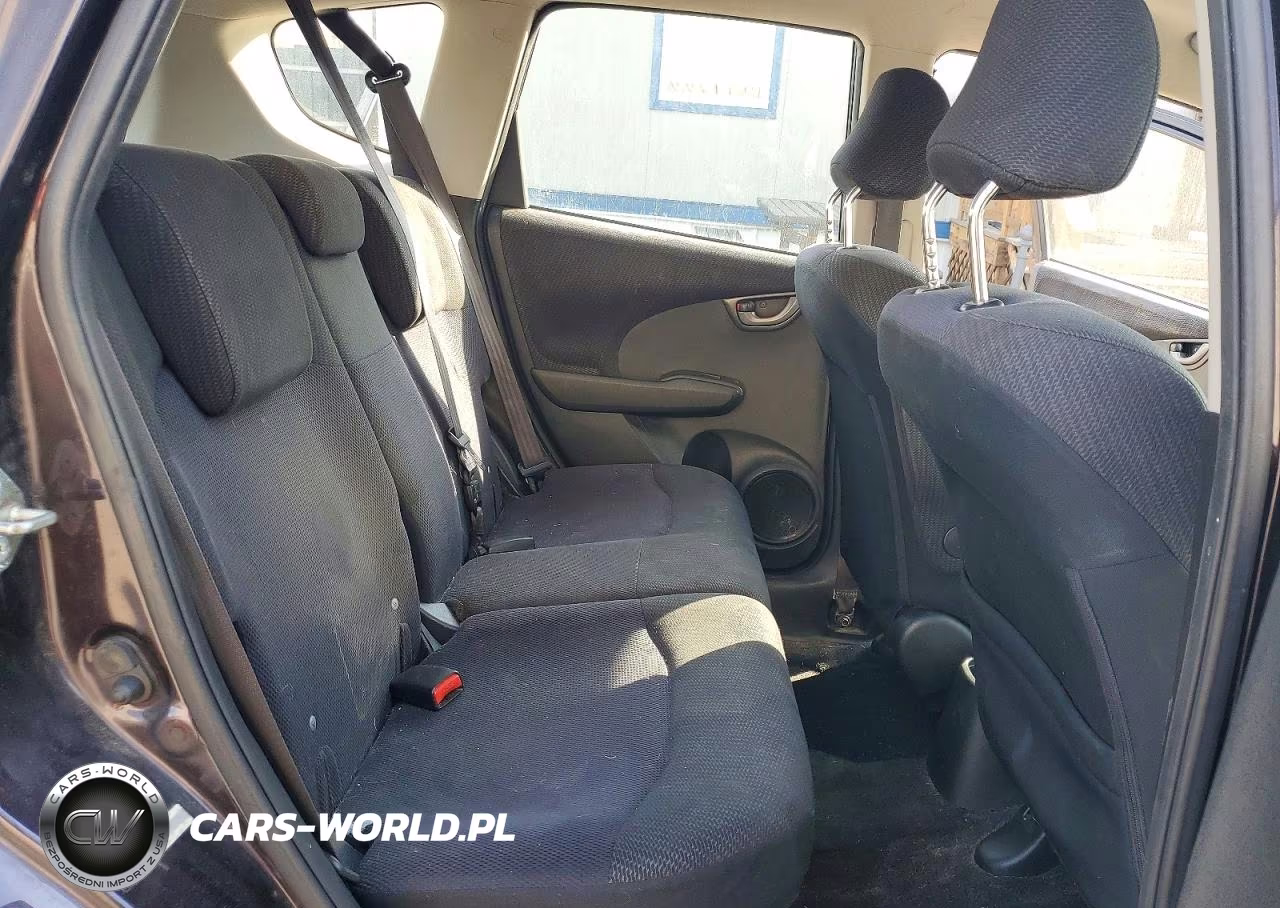 2013 Honda Fit Sport VIN:JHMGE8H52DC051341 - 10