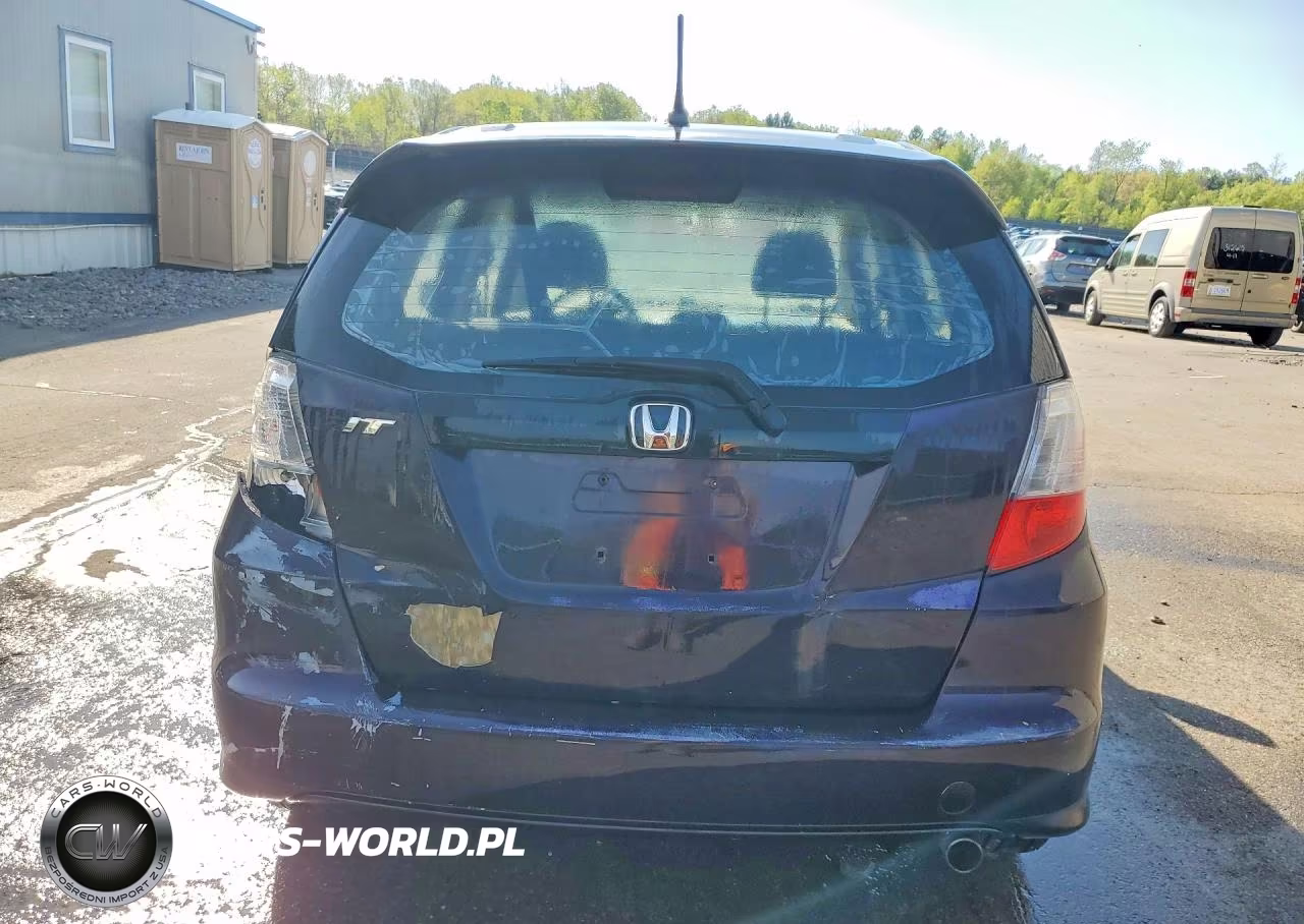 2013 Honda Fit Sport VIN:JHMGE8H52DC051341 - 6