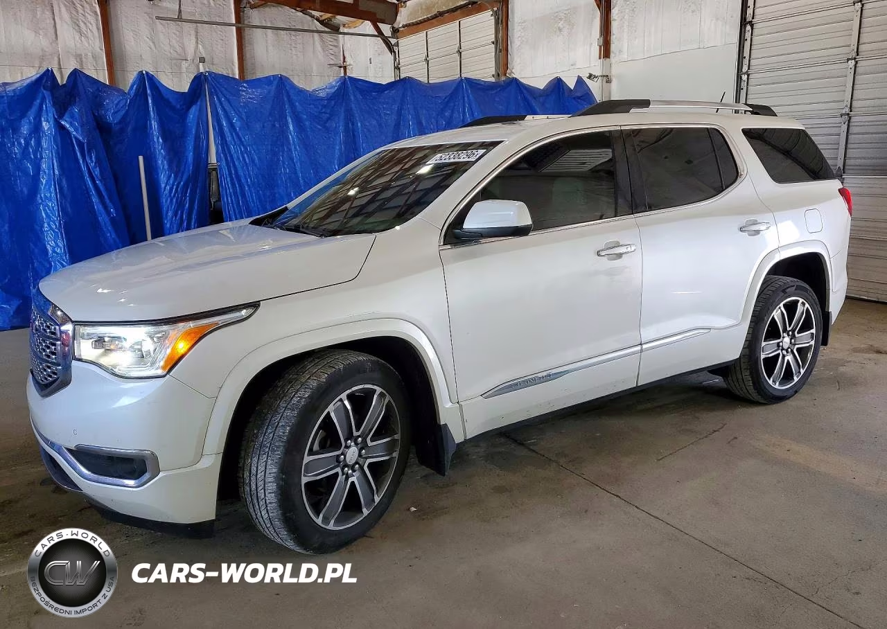 2017 GMC Acadia Denali – zdjęcie 1 z 13