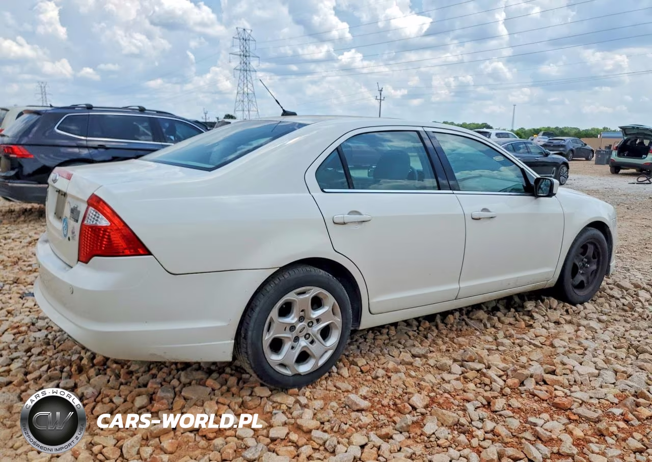 2011 Ford Fusion VIN:3FAHP0HA0BR187924 - 3