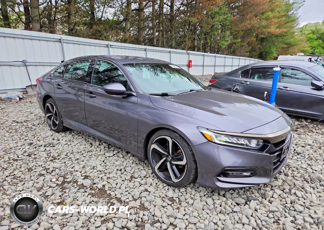 2018 Honda Accord Sport VIN:1HGCV1F35JA021820 - 4
