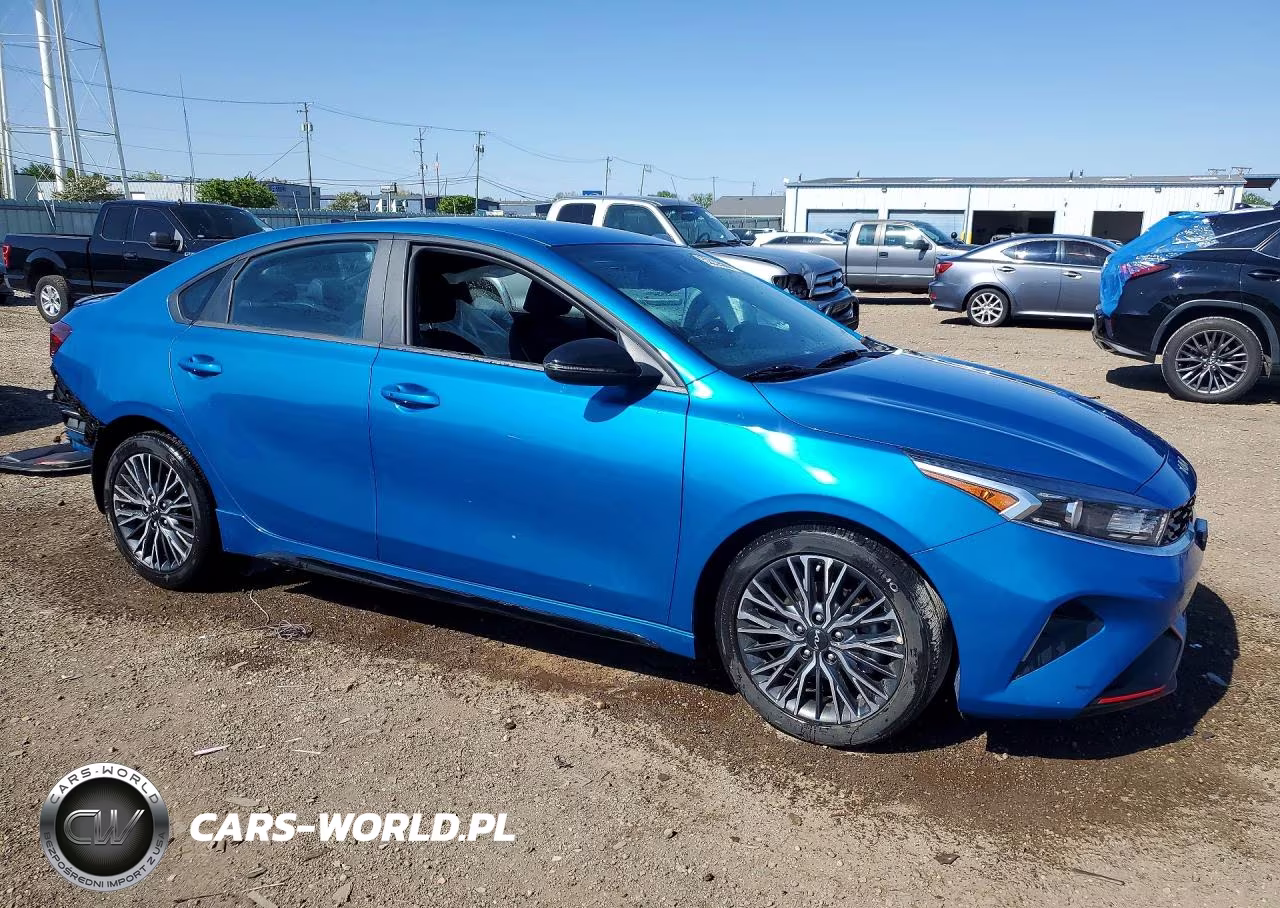 2024 Kia Forte Gt Line VIN:3KPF54AD4RE700130 - 4