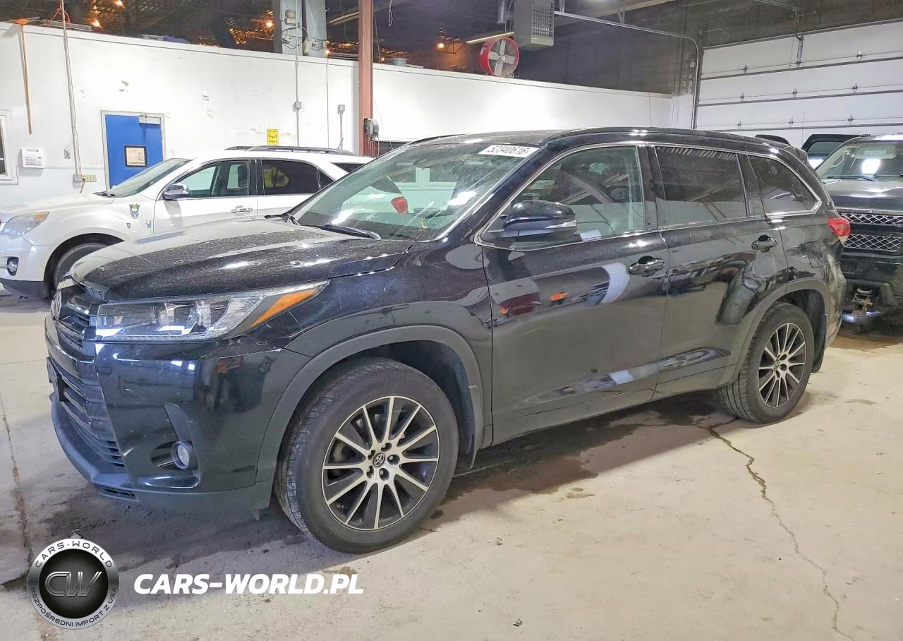 2017 Toyota Highlander Se