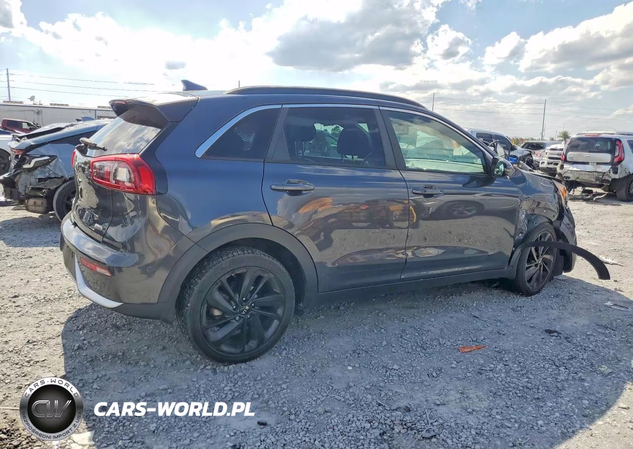 2018 Kia Niro Ex VIN:KNDCC3LC0J5141196 - 3