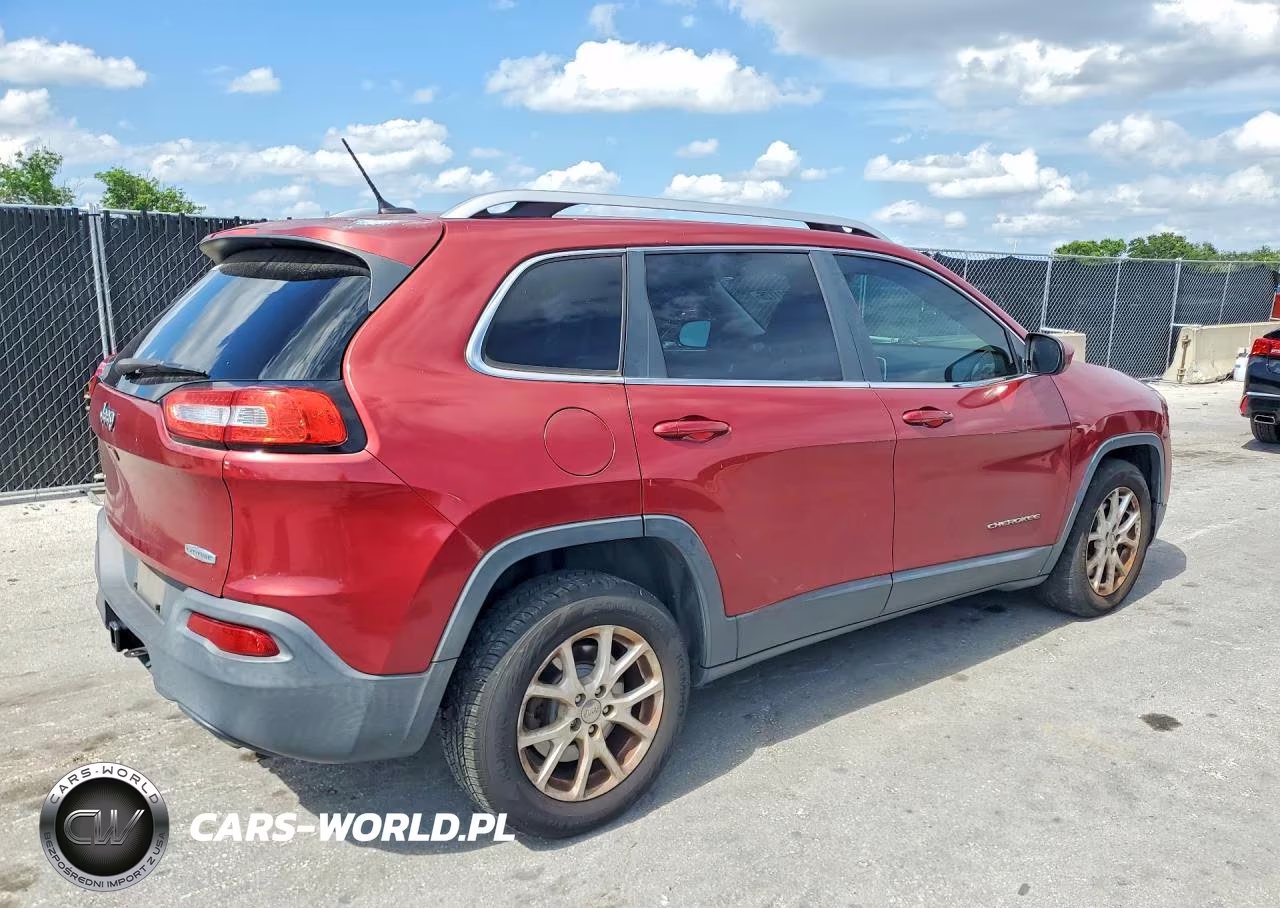 2014 Jeep Cherokee VIN:1C4PJLCS7EW283799 - 3
