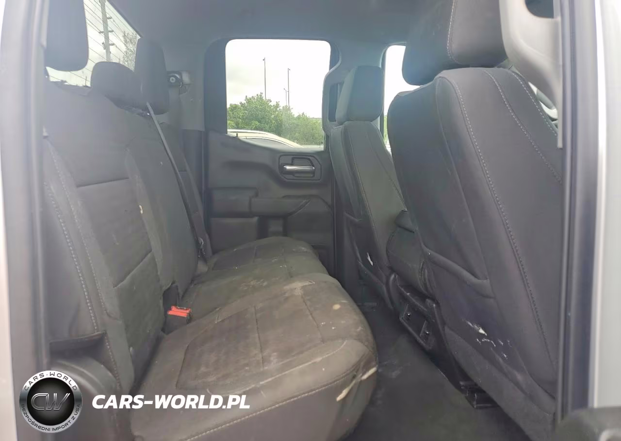 2022 Chevrolet Silverado Ltd C1500 Custom VIN:1GCRWBEK2NZ214096 - 10