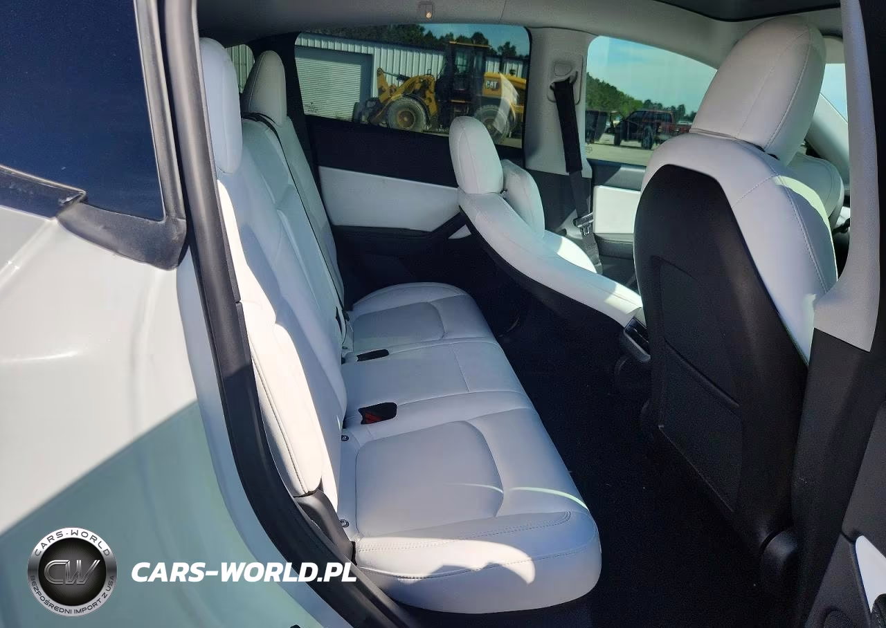 2021 Tesla Model Y VIN:5YJYGDEF6MF211598 - 10