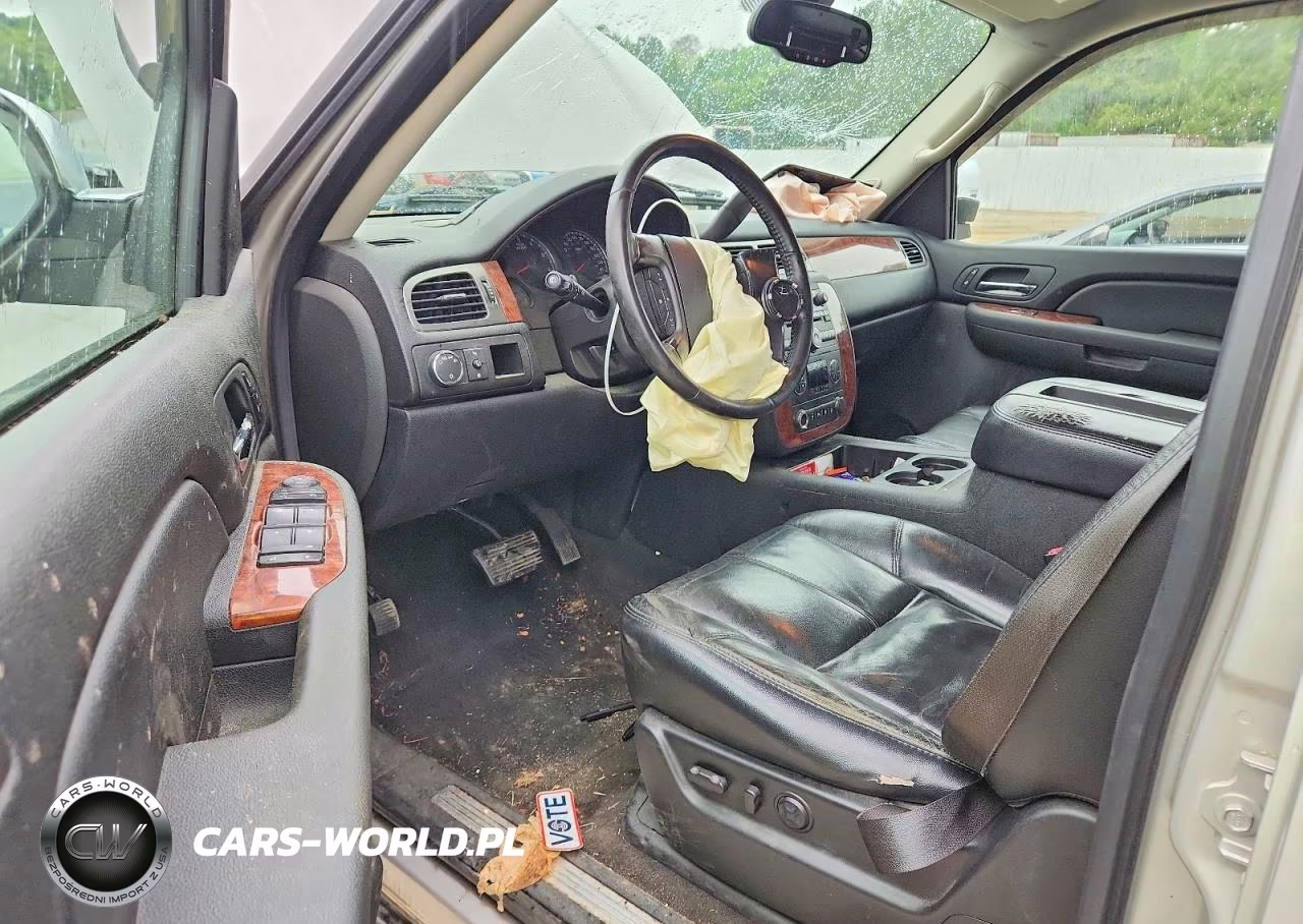 2007 Chevrolet Suburban C1500 VIN:1GNFC16067J178988 - 8