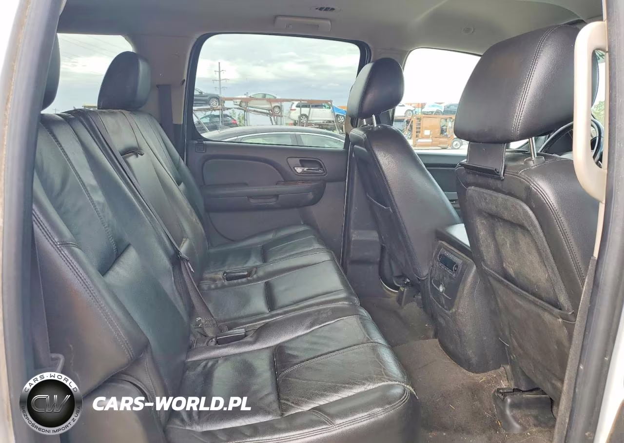 2013 Chevrolet Suburban K1500 Lt VIN:1GNSKJE7XDR243743 - 11