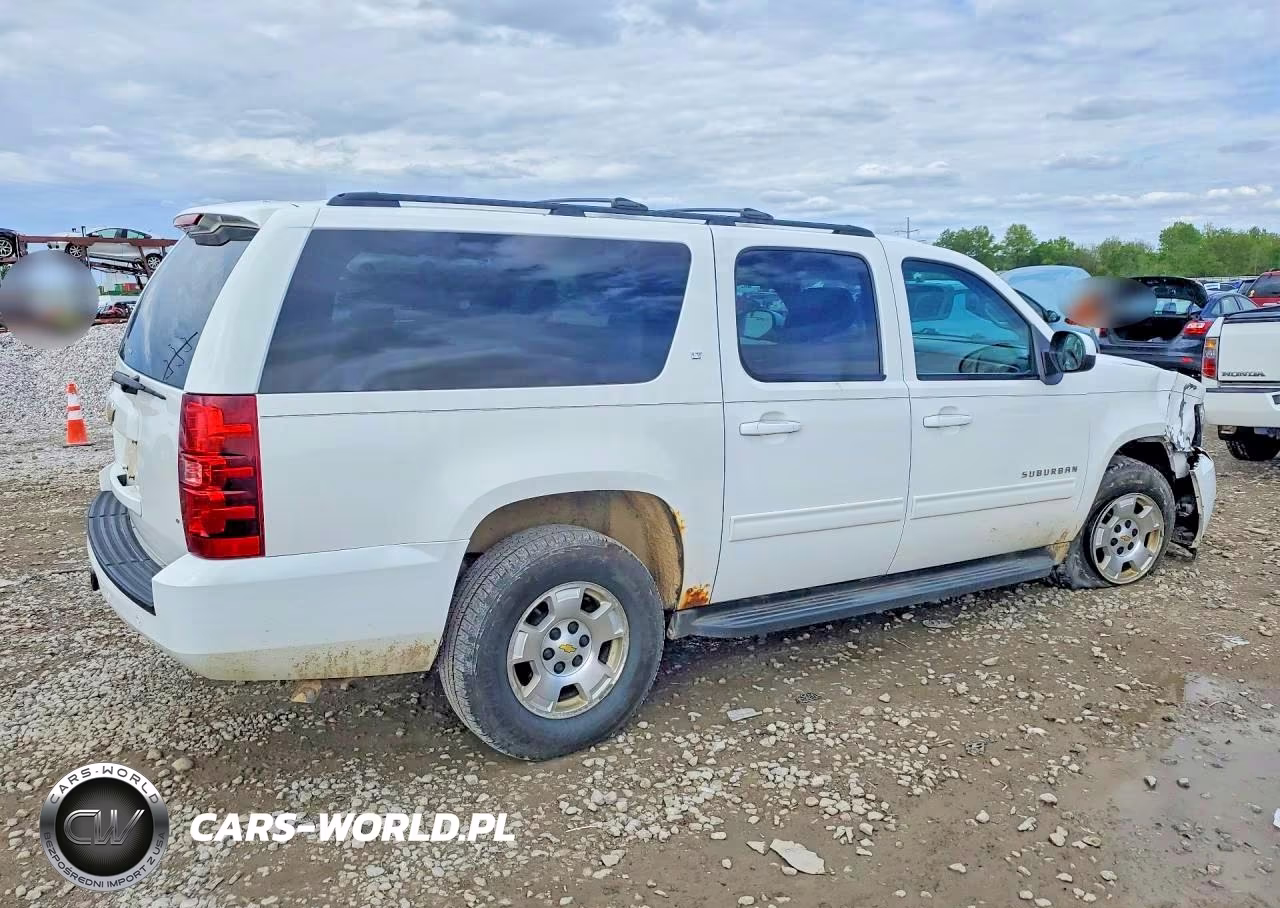 2013 Chevrolet Suburban K1500 Lt VIN:1GNSKJE7XDR243743 - 3