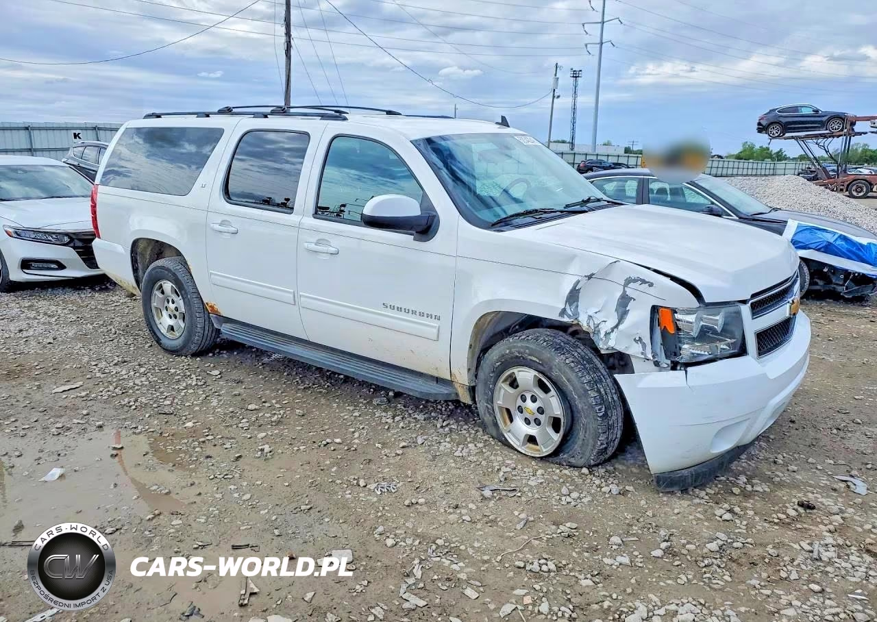 2013 Chevrolet Suburban K1500 Lt VIN:1GNSKJE7XDR243743 - 4