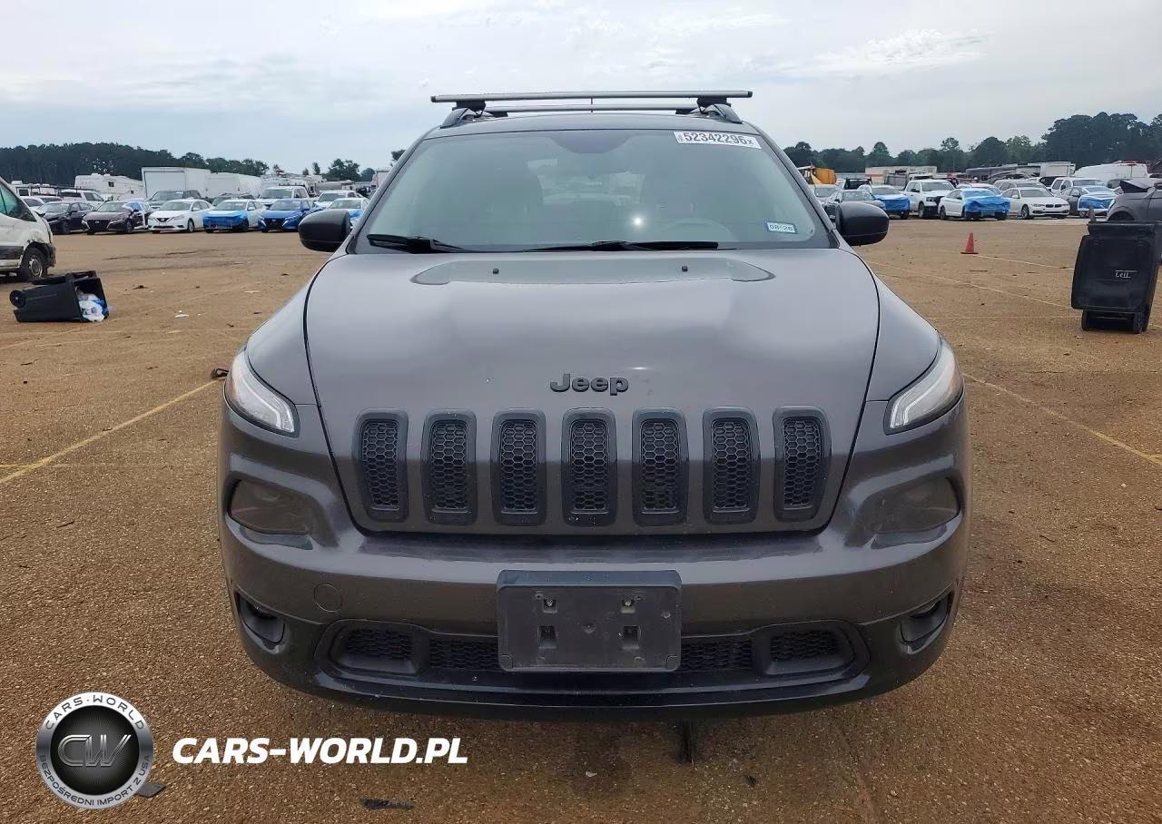 2018 Jeep Cherokee Latitude VIN:1C4PJLCX2JD590976 - 5
