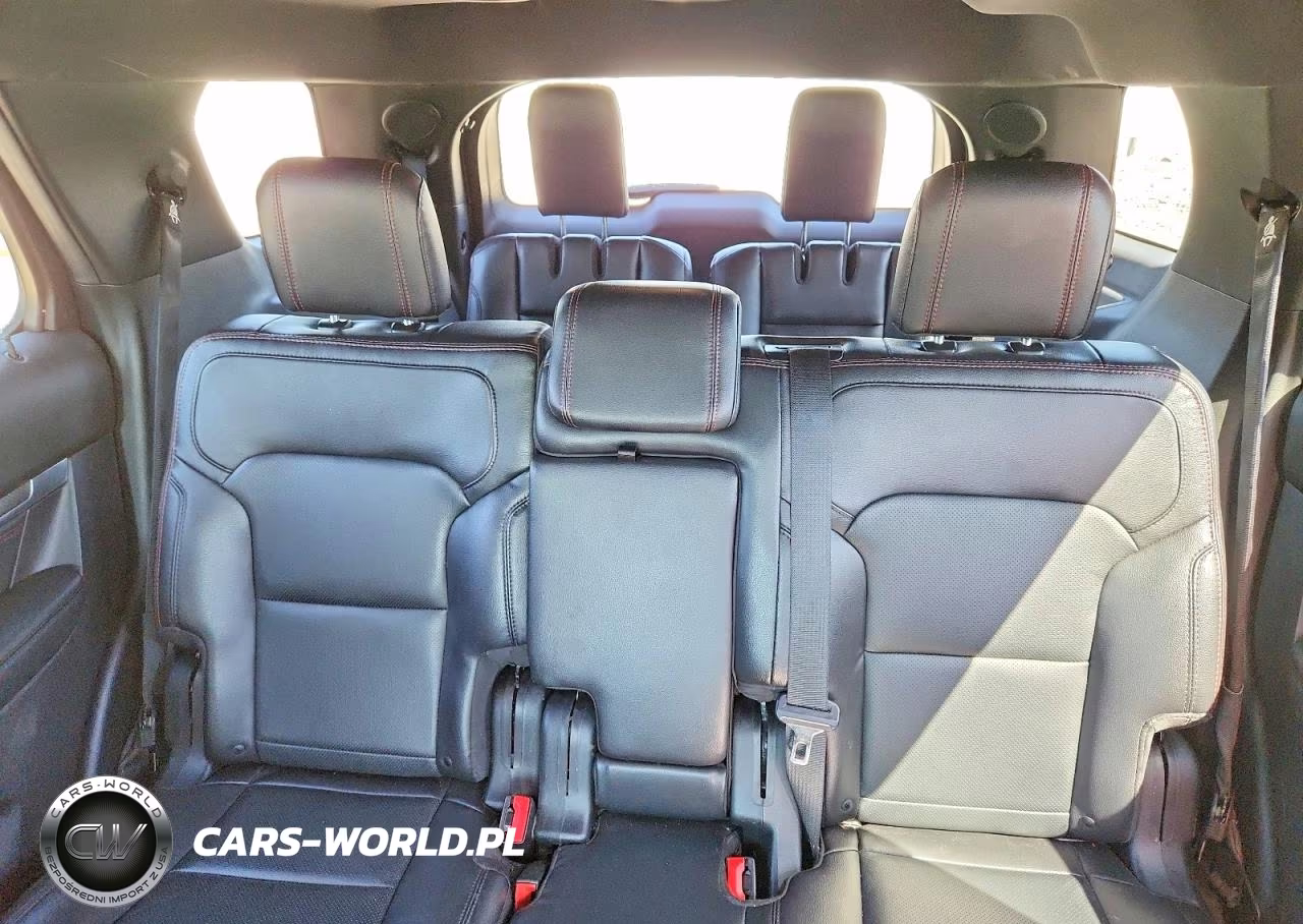 2019 Ford Explorer Sport VIN:1FM5K8GT8KGA26737 - 10